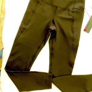 Mono B yoga leggings